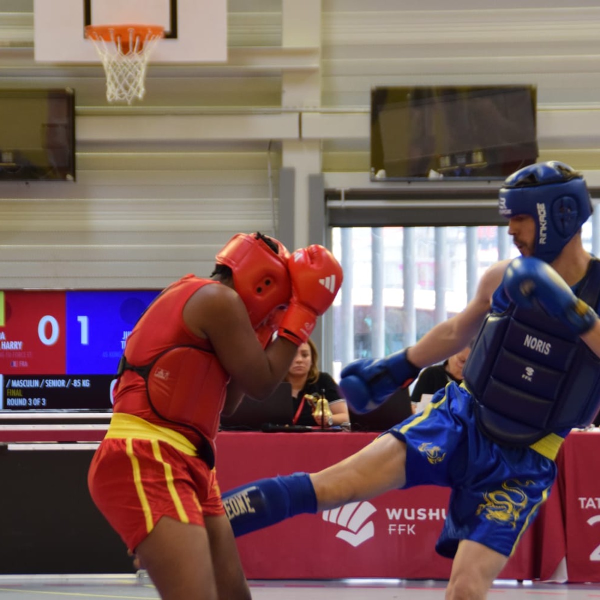 Combat de Sanda en compétition